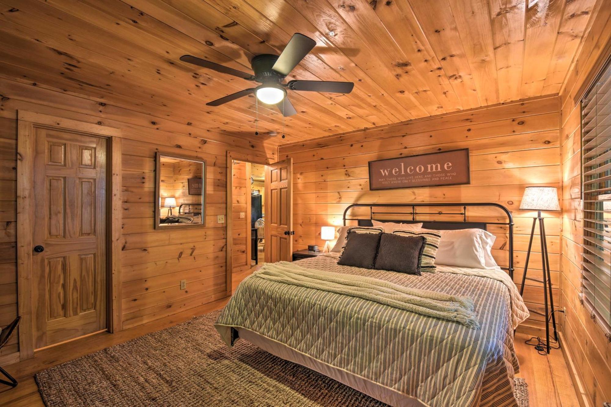 Blue Ridge Cabin Hot Tub, Fire Pit And Grill! Eksteriør billede